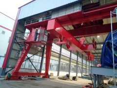 靖江市起重設備廠南通象嶼項目QC型電磁橋式起重機、MG型雙梁門式起重機順利完成安裝