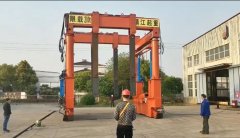 軌道式與移動式液壓龍門吊有何不同之處？