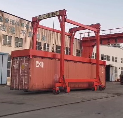 碼頭堆場用集裝箱跨運車的優點有哪些？
